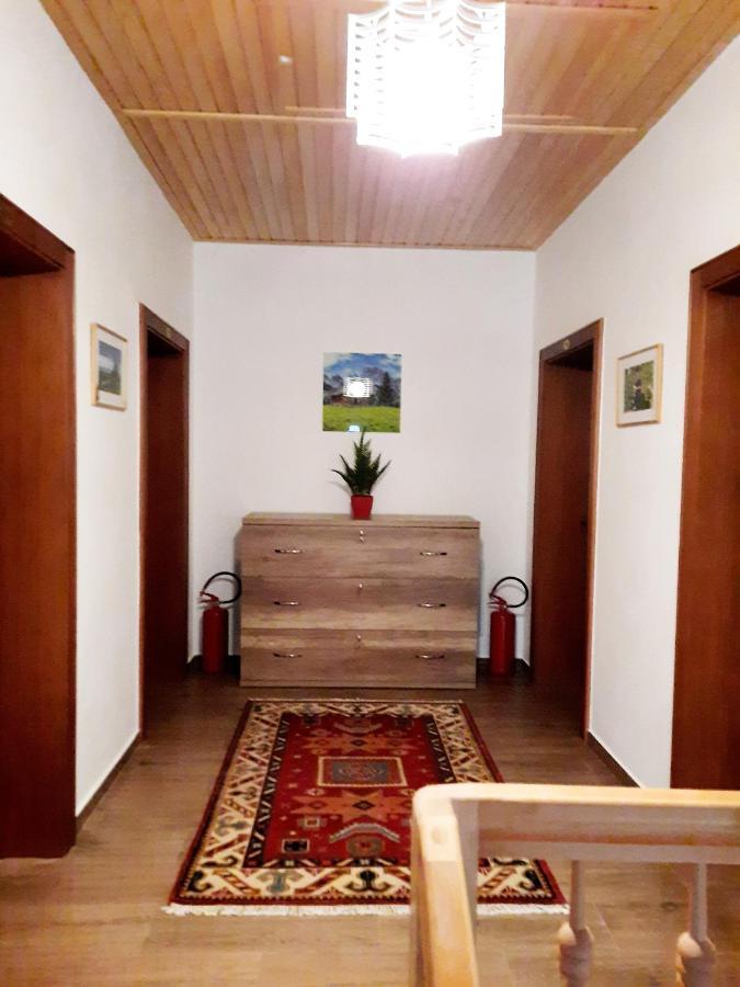 Vila Alexander B&B 발보너 외부 사진