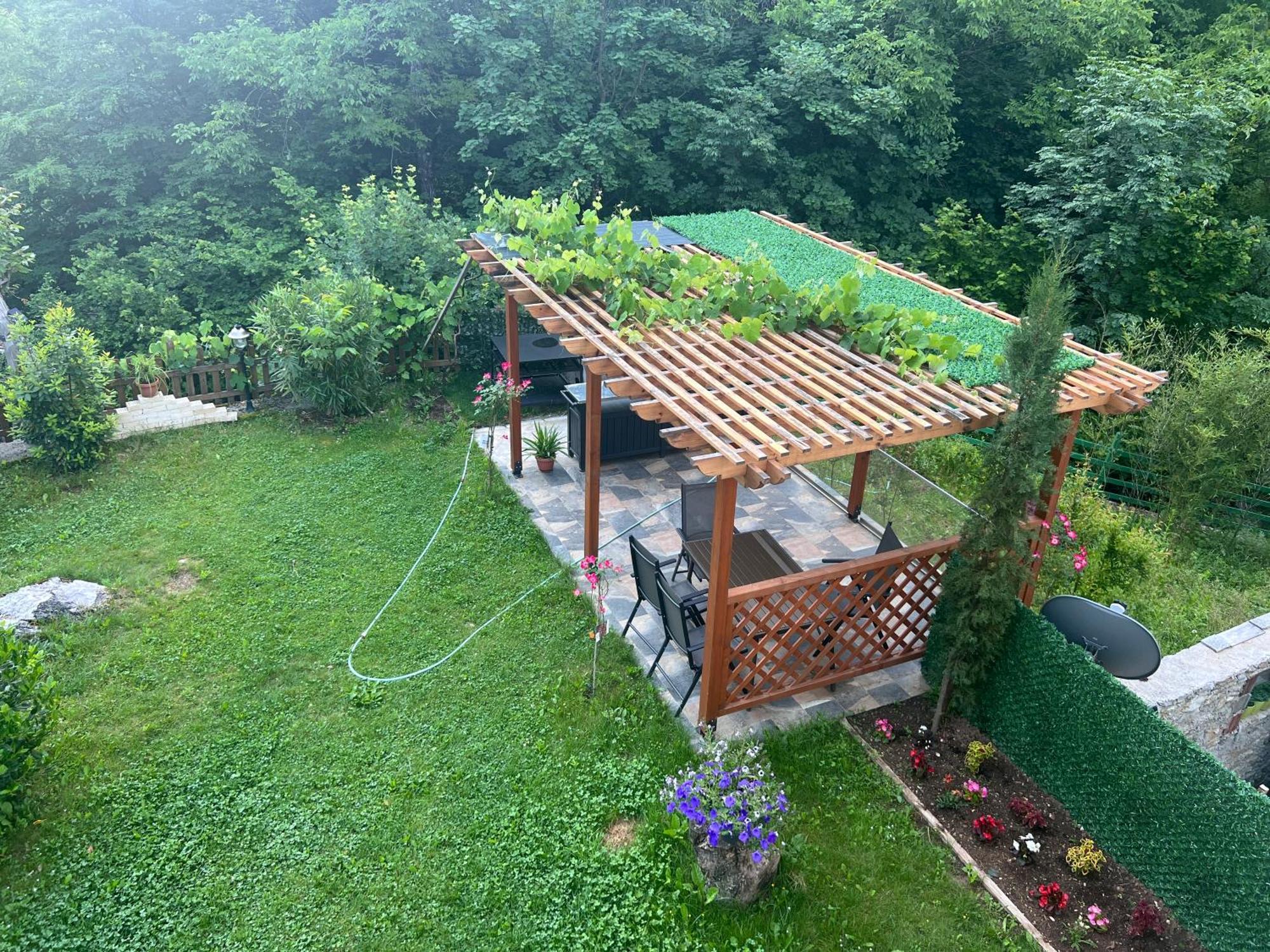 Vila Alexander B&B 발보너 외부 사진