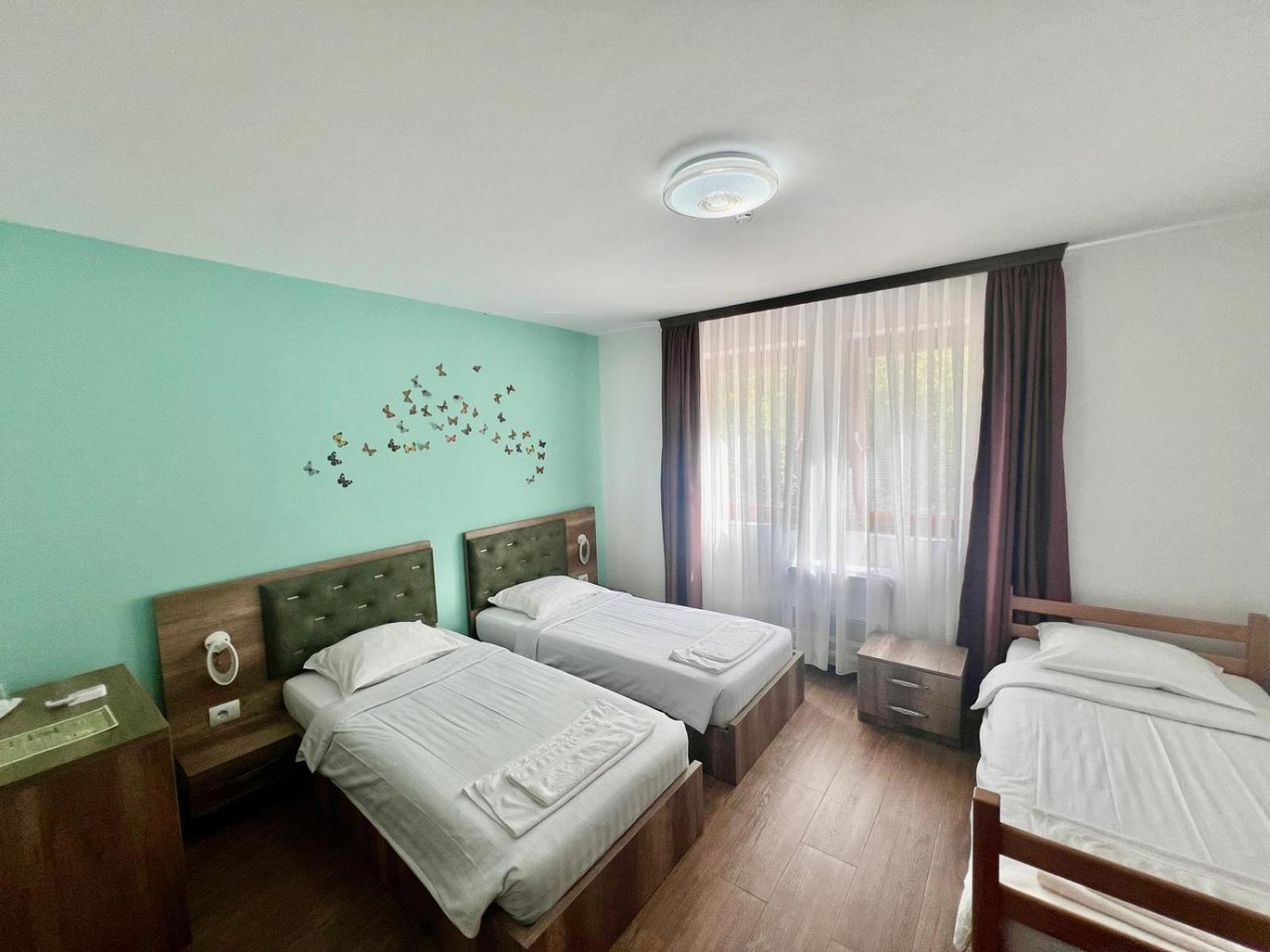 Vila Alexander B&B 발보너 외부 사진