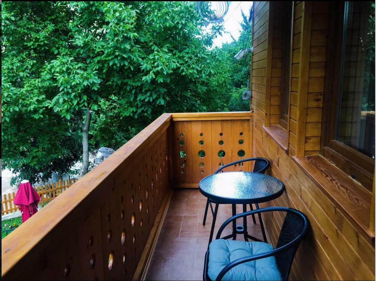 Vila Alexander B&B 발보너 외부 사진